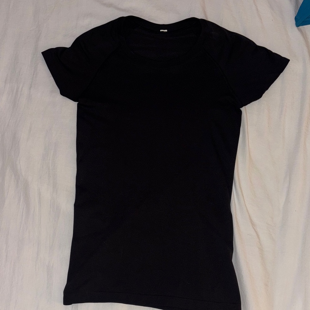 Black swiftly short sleeve size 4